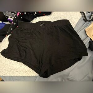 La Vie En Rose Black Pyjama Shorts Size Small